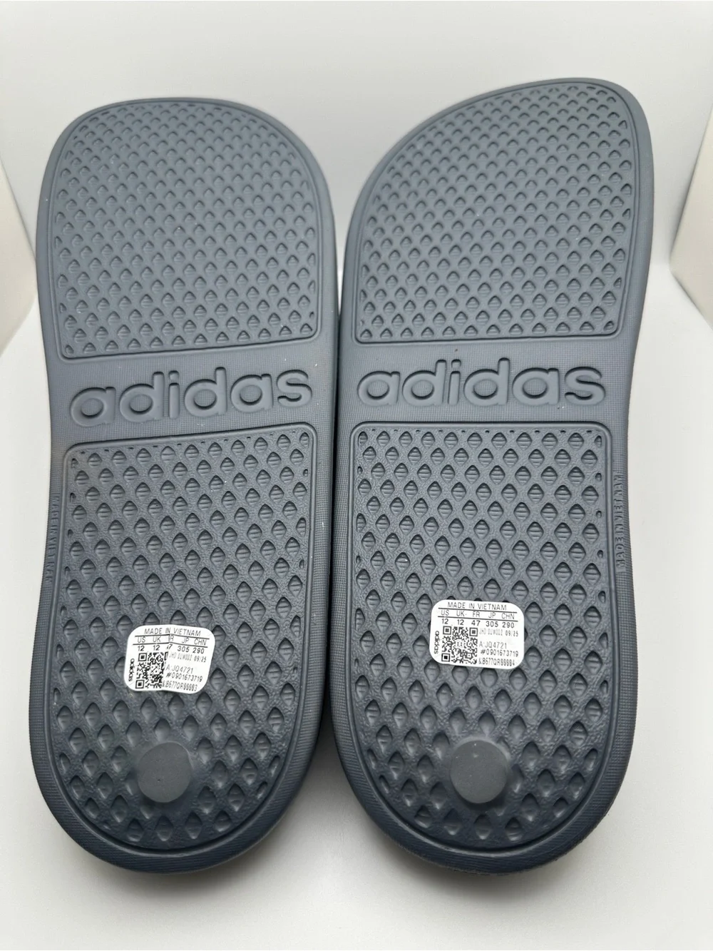 Adidas Dark Grey Adilette Aqua men’s slides size 12